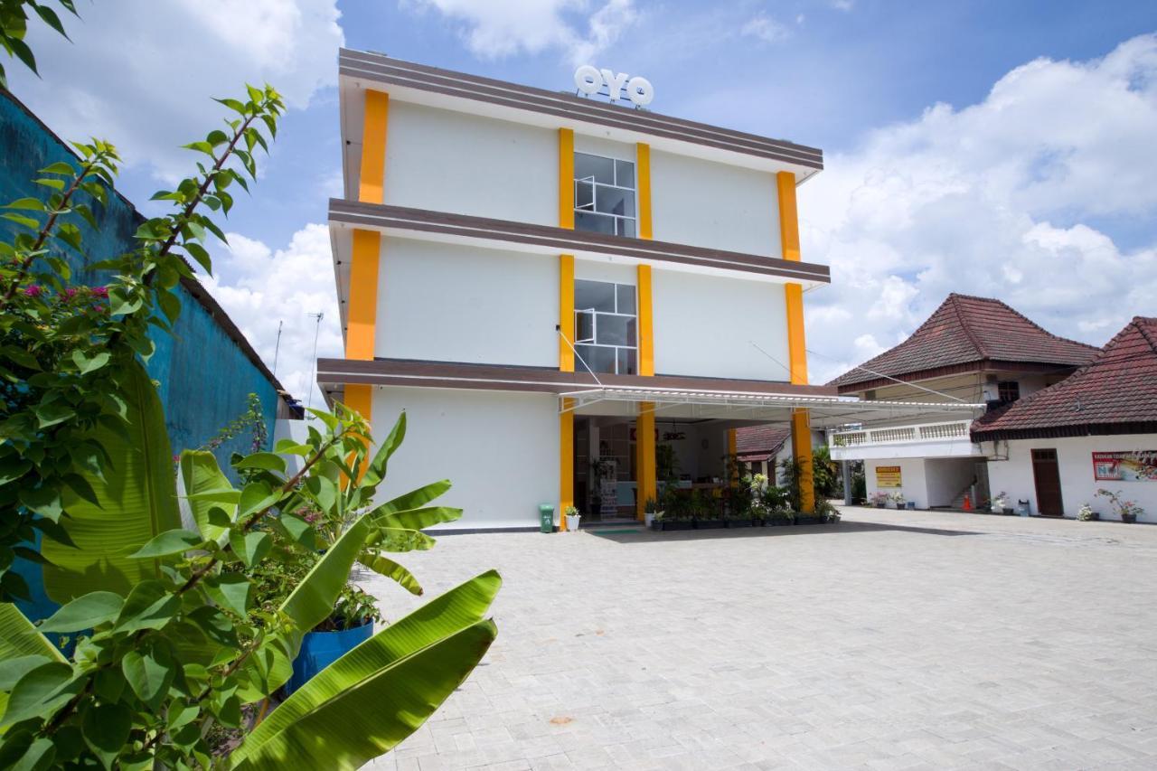 Oyo 3207 Hotel Gracia Bandar Lampung Dış mekan fotoğraf