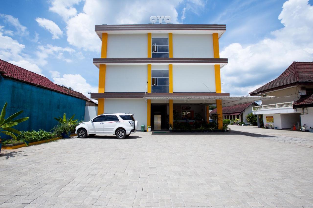 Oyo 3207 Hotel Gracia Bandar Lampung Dış mekan fotoğraf